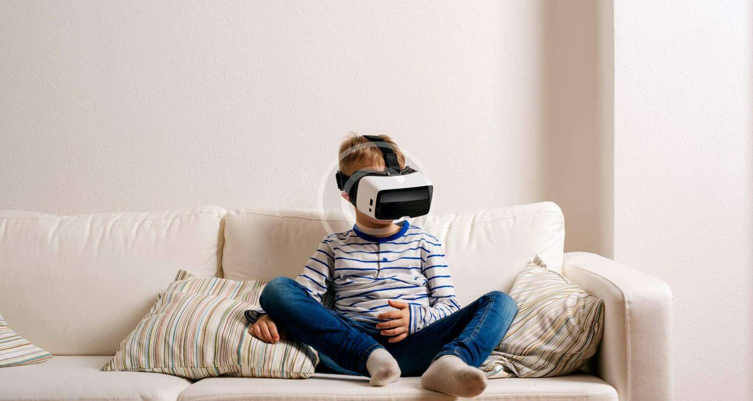 Benefits And Drawbacks Of Using Virtual Reality In Learning